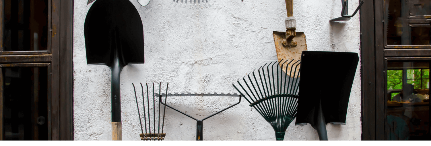 <strong>How to store garden tools</strong>