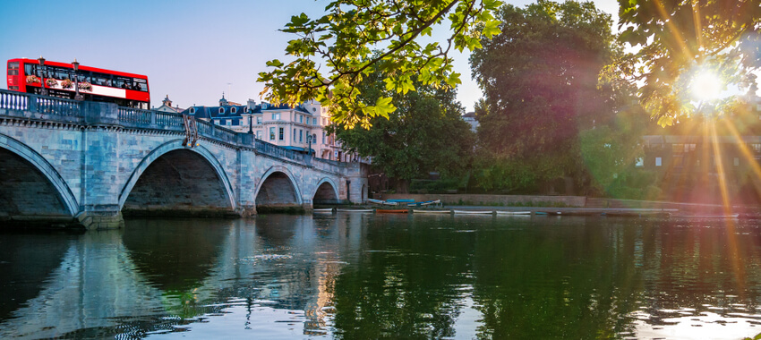 Image of Richmond bridge in London.